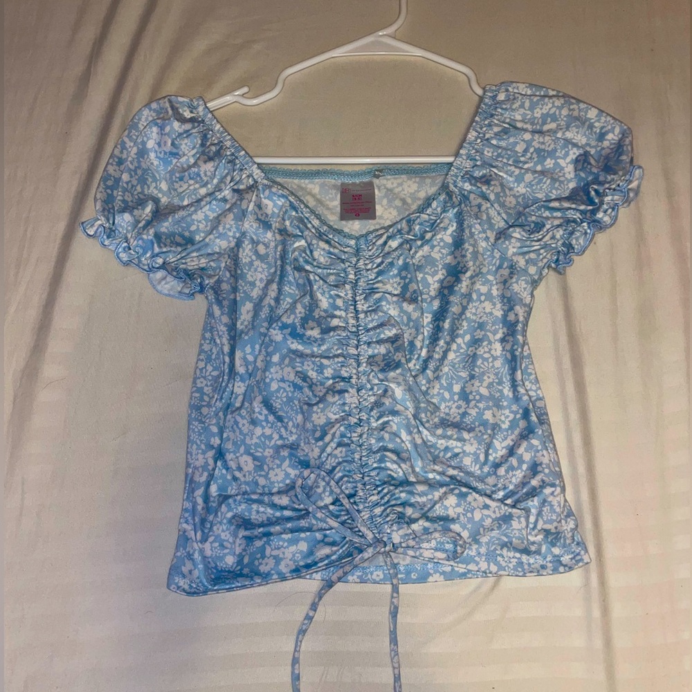 Floral blue top size small
